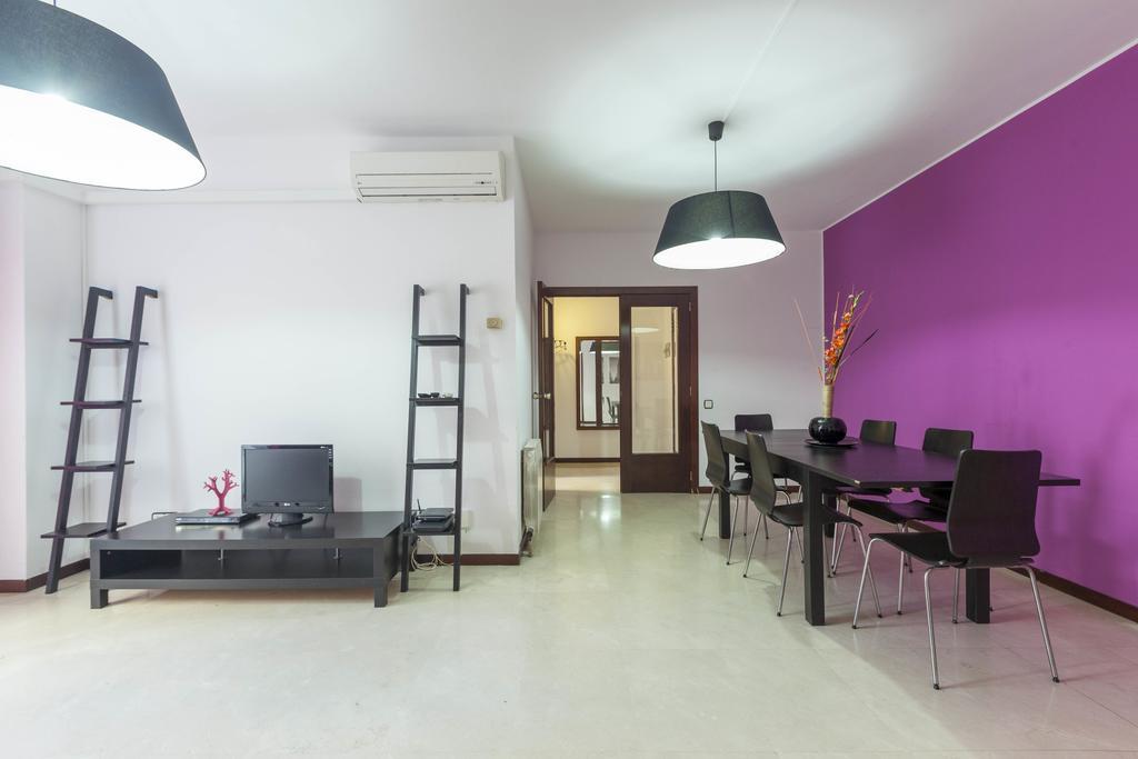 Apartment Sagrada Familia Barselona Oda fotoğraf